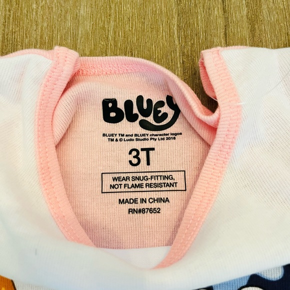 NWT! Bluey 4 pc Happiest Day Ever/ice cream pajamas/pink-yellow-girl’s size 3T - Picture 4 of 7